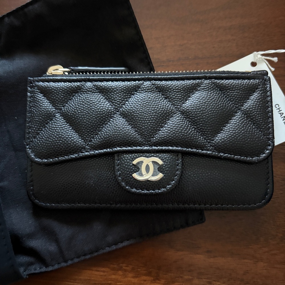 Caviar Quilted Flap Zip Card Holder Black - price is firm :)